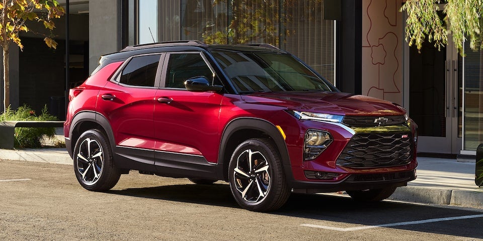 Chevrolet Trailblazer parked side view